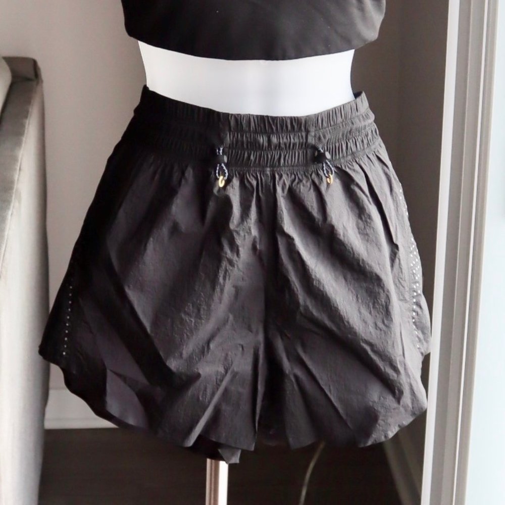 Lululemon Break New Ground Short x Roksanda